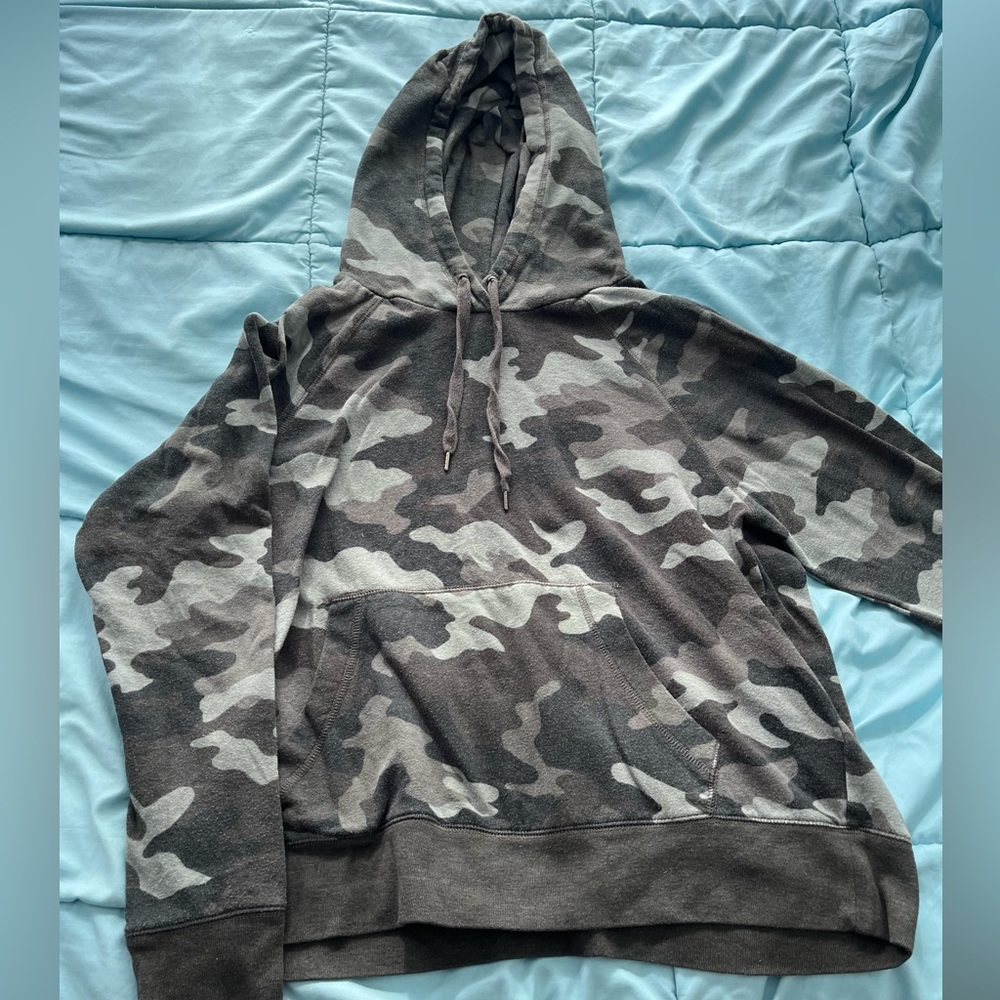 Very comfy Camo Aero hoodie